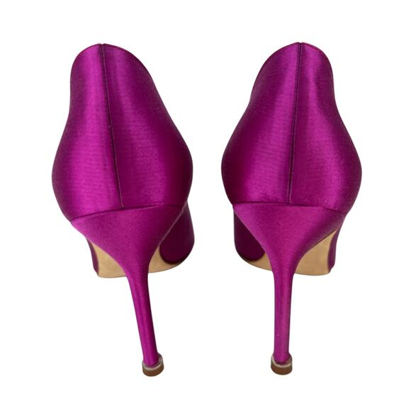 Manolo Blahnik Hangisi Fuchsia Satin Jewel Buckle Pumps - Picture 11 of 14